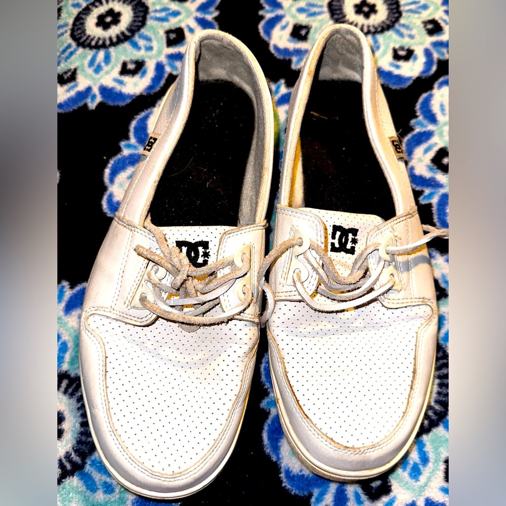 DC skate shoe leather loafer